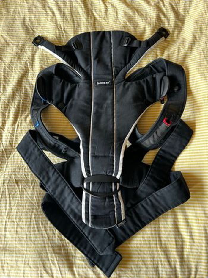 Porte bébé / Carrier BabyBjörn en très bon état