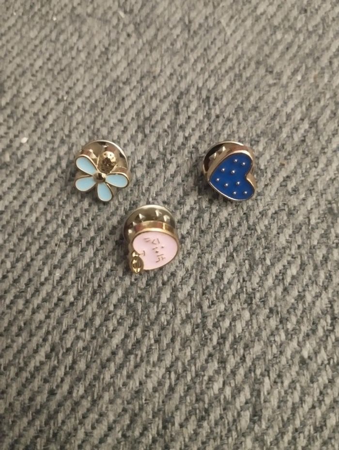 Lot de 3 broches/pin's