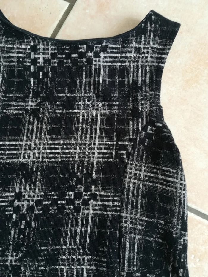 Robe noire - photo numéro 5