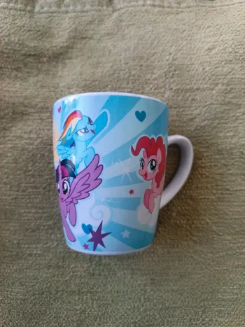Mug poneys Hasbro 9.5 cm.