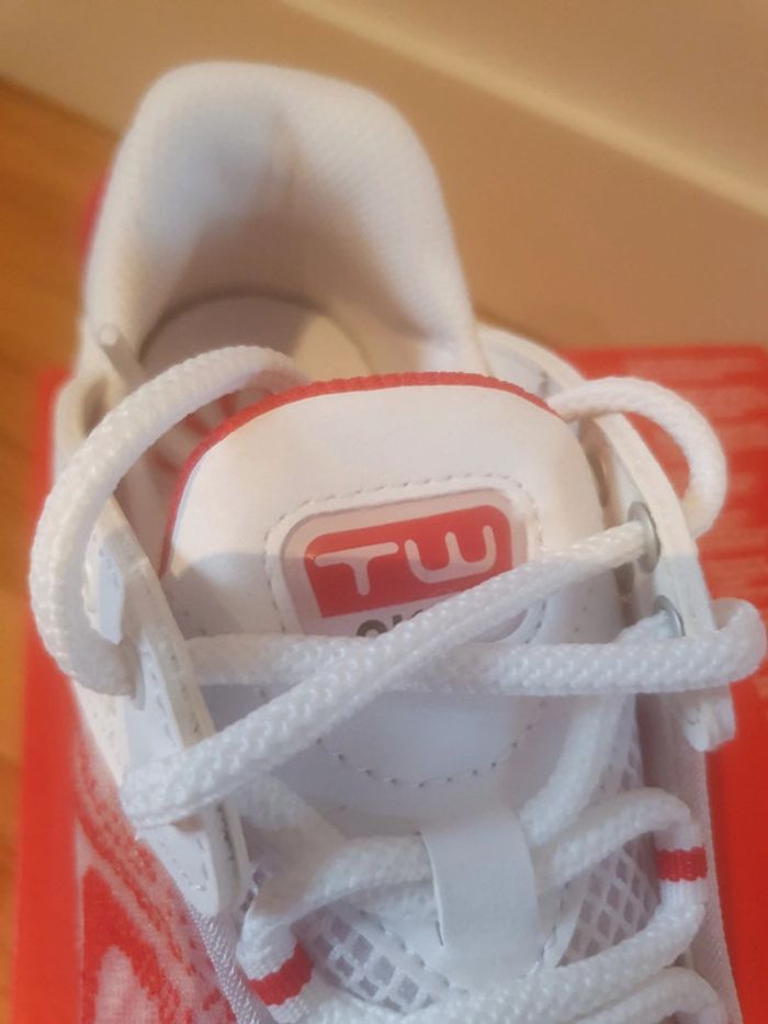 Nike Air Max TW (36) - photo numéro 4