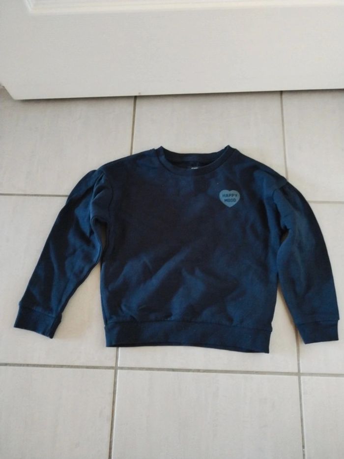 Lot de sweat neufs ou très bon état taille 6 ans - photo numéro 8