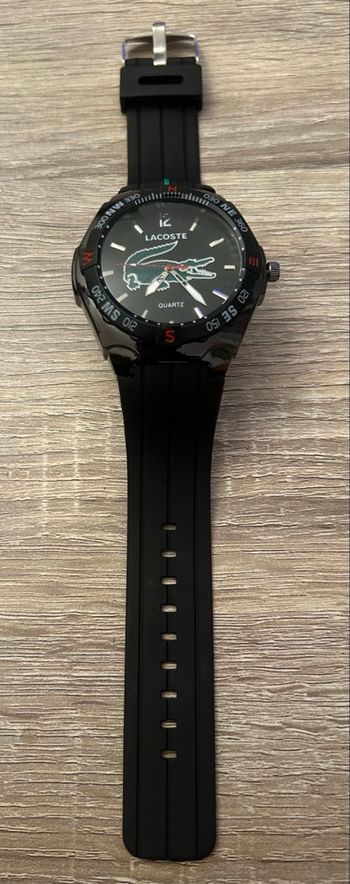 Montre Lacoste neuve jamais portée