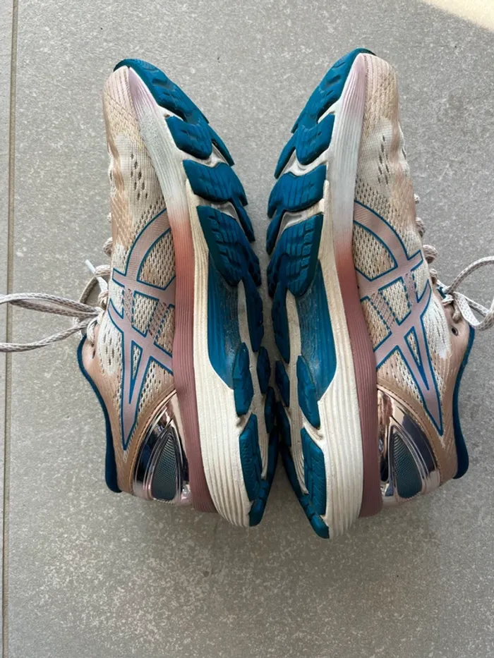 Baskets de sport Asics femme - photo numéro 3