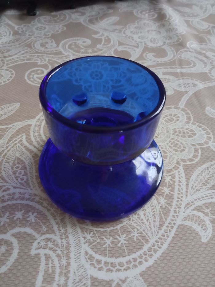 Joli Bougeoir en Verre Bleu vintage (en parfait état)