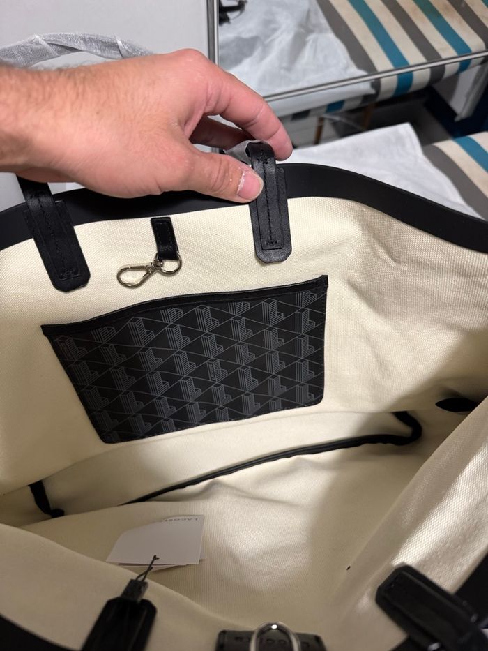 Sac à main Lacoste - photo numéro 4