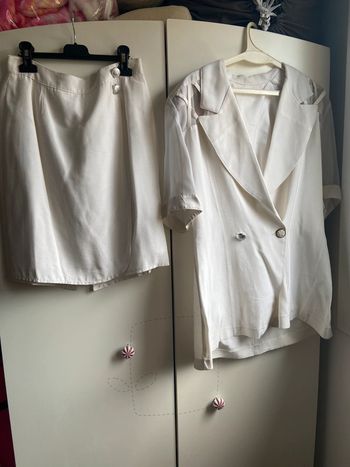 Tailleur veste + Jupe