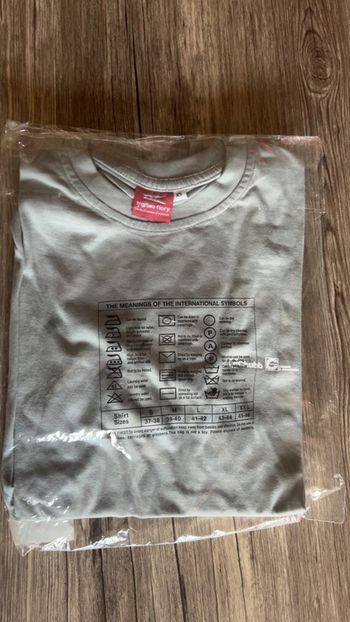 Tee shirt neuf XS