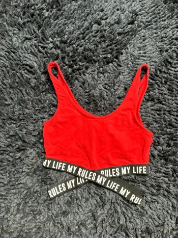 Brassière/haut rouge sport femme