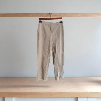 Pantalon femme Collection taille 40 🤍 chic, léger et en très bon état !