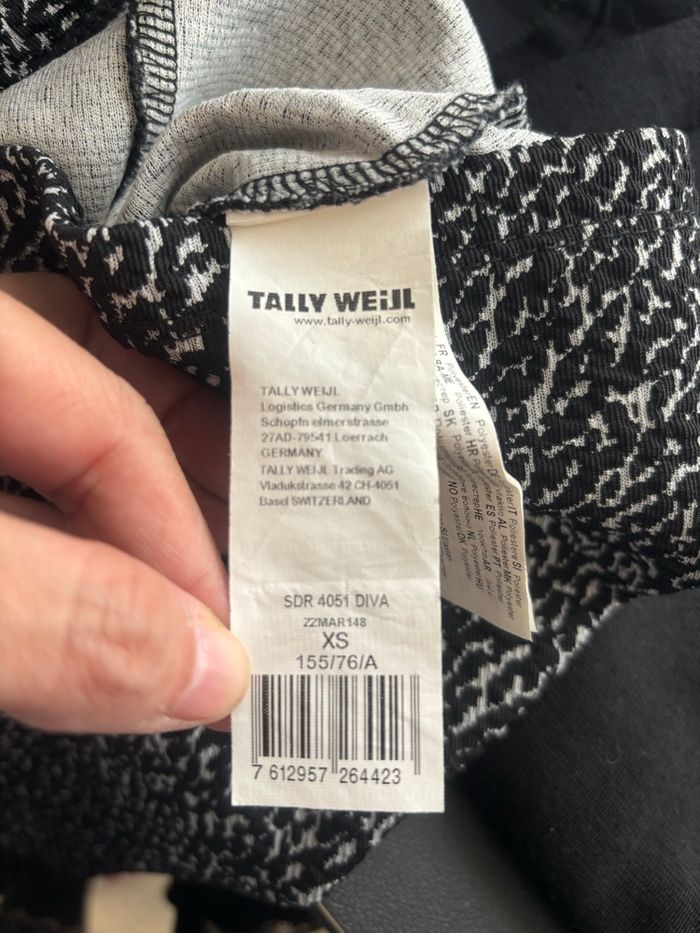 Robe sexy noir et blanc neuve - photo numéro 4