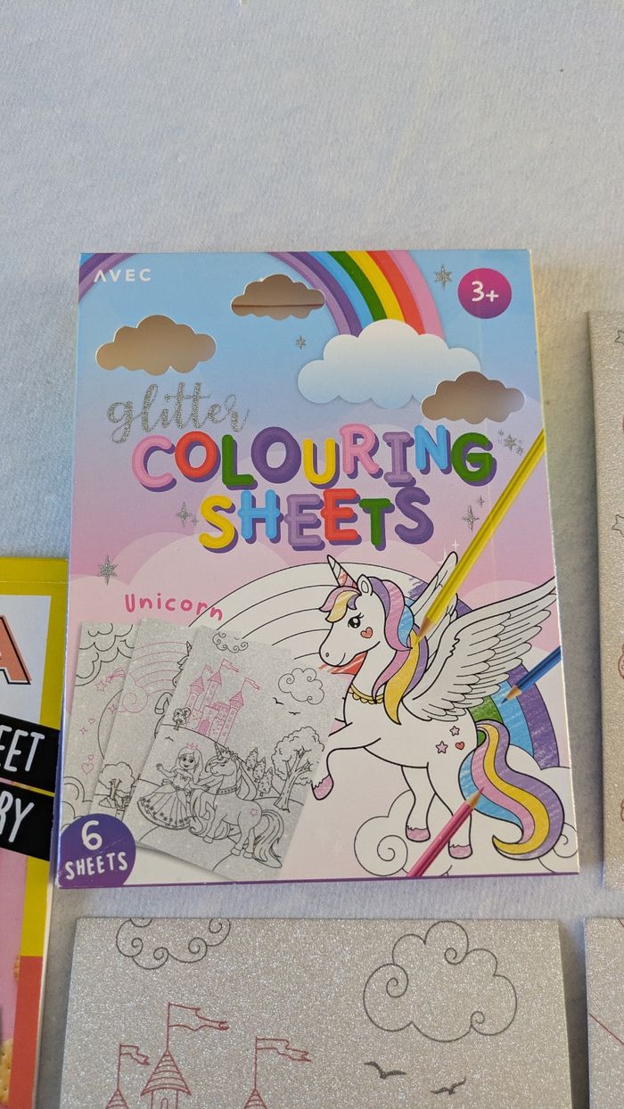 4 dessins glitter licorne - photo numéro 3