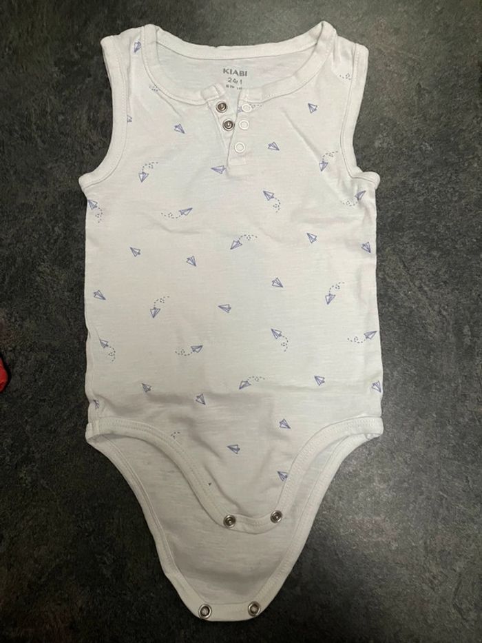 Lot de 2 Bodies sans manches kiabi 24mois - photo numéro 3