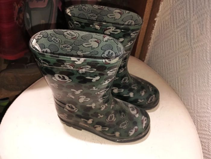 Bottes de pluie garçon taille 26 marque Disney Mickey