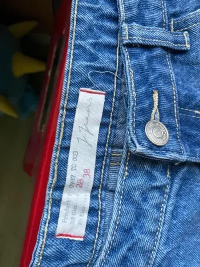 Short jean taille 38 - photo numéro 3