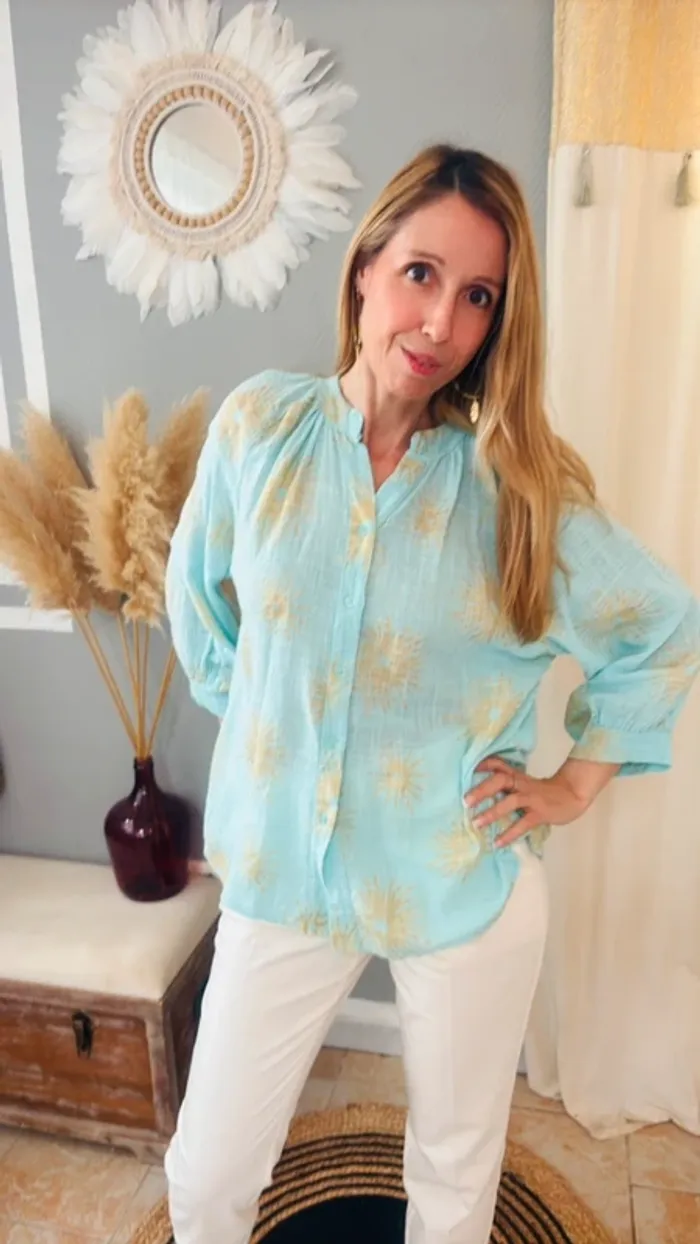 Blouse tout en coton bleu vert avec motifs dorés