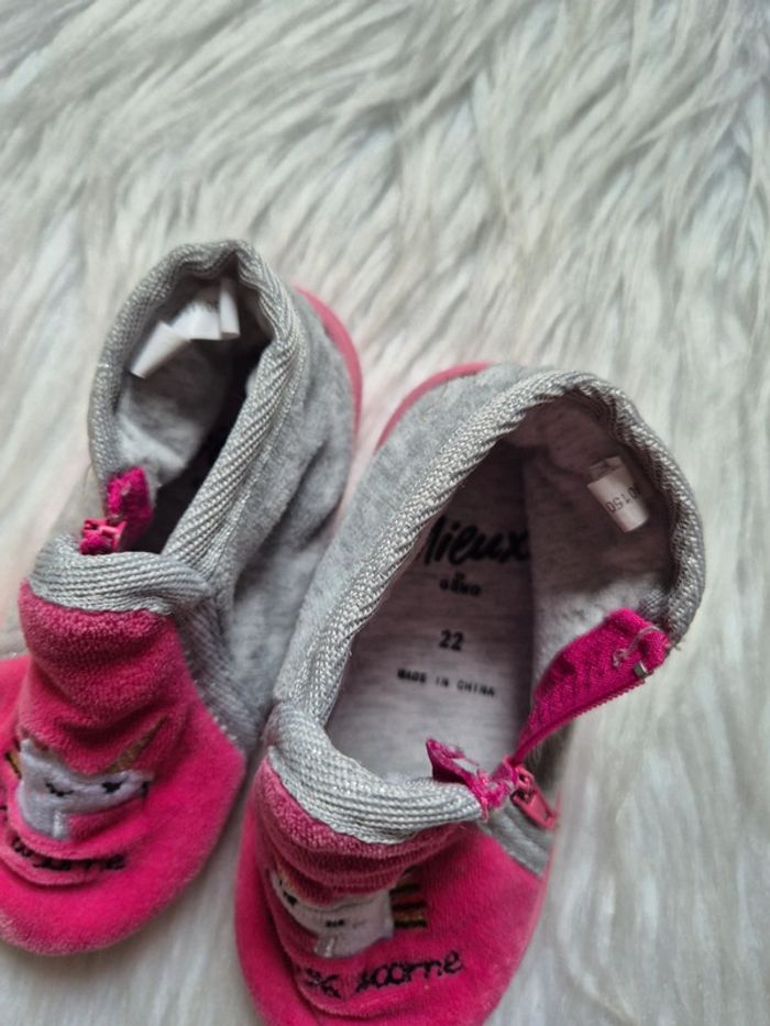 Chaussons bébé fille zippés avec licorne brodée T22 - photo numéro 6
