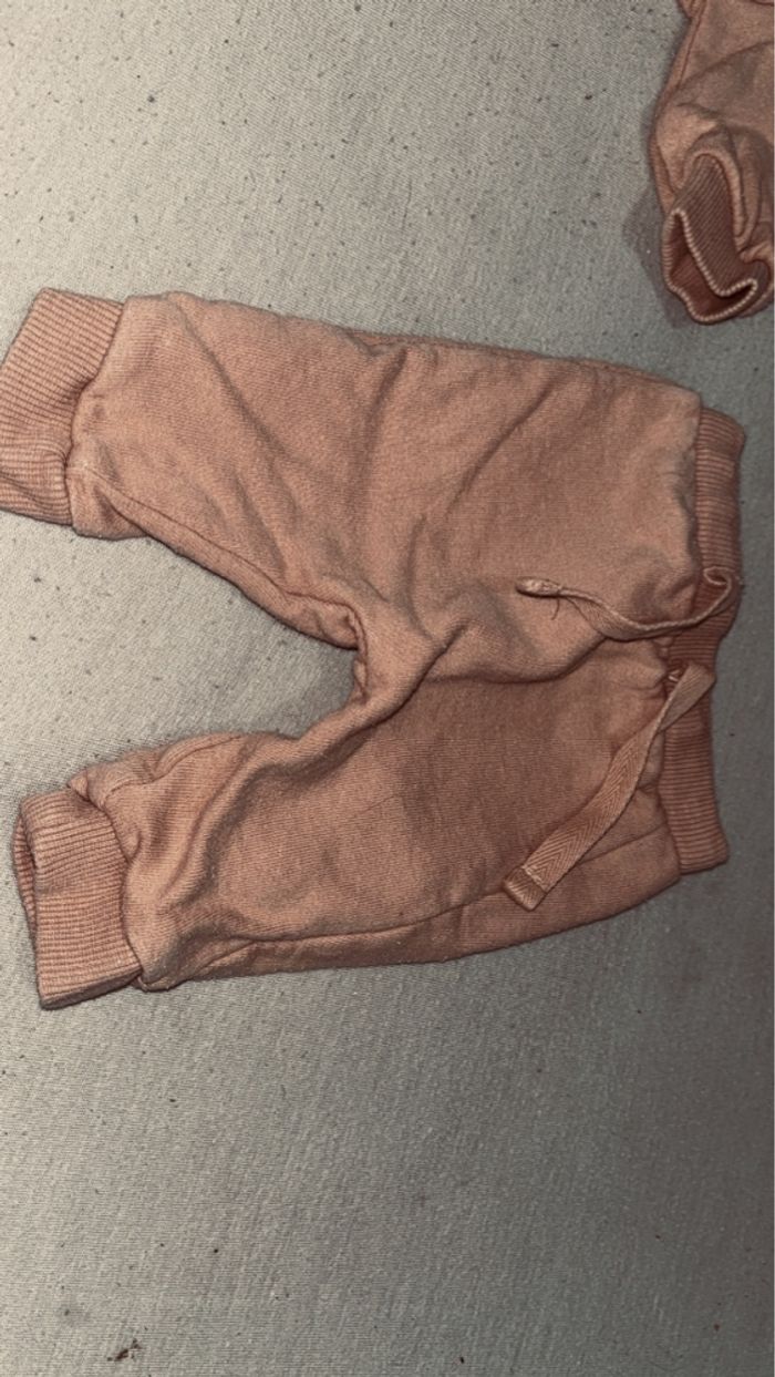 Ensemble, taille un mois - photo numéro 4