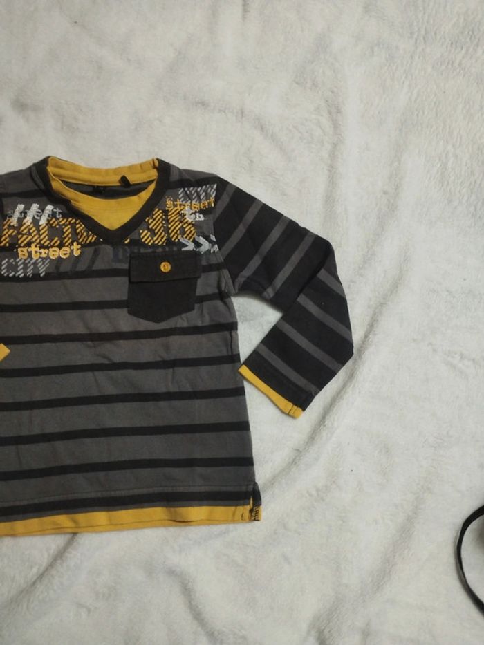 T-shirt manches longues rayures noires jaune 4ans - photo numéro 2
