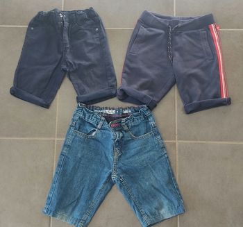 Lot 3 Shorts 8 ans