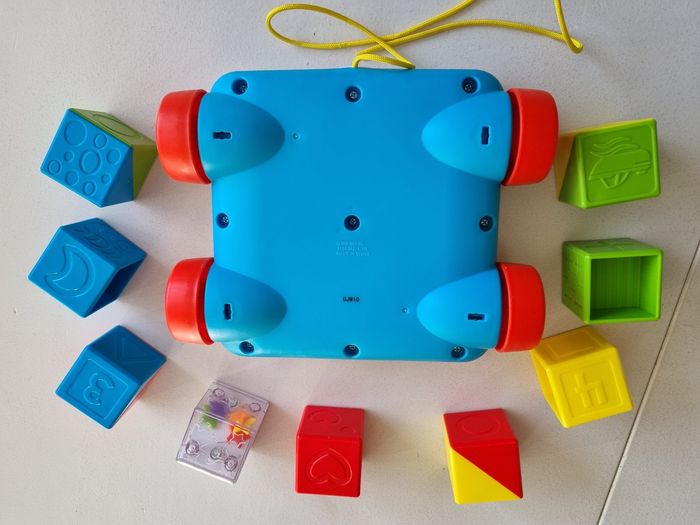 Wagon cubes à tirer Fisher-price - photo numéro 4