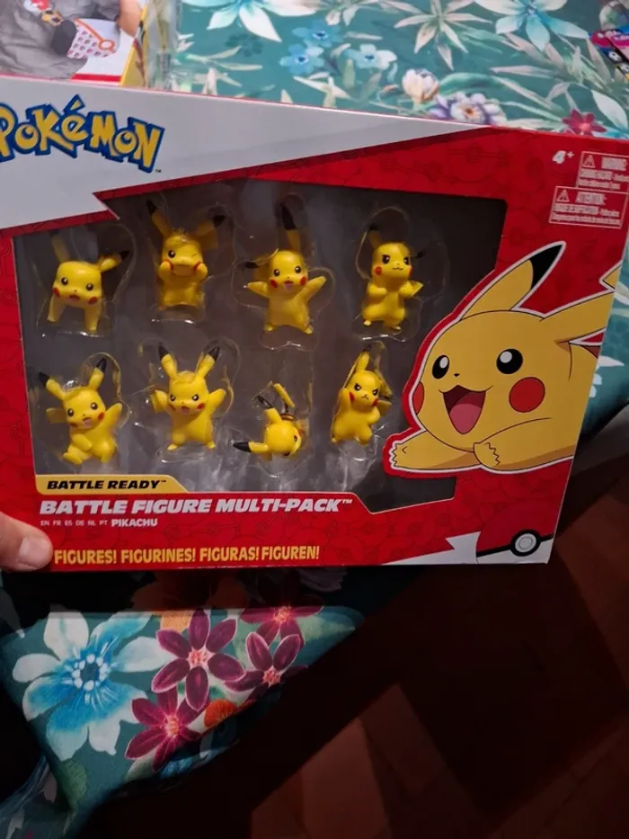 Magnifique coffret pokemon pikatchu neuf - photo numéro 2