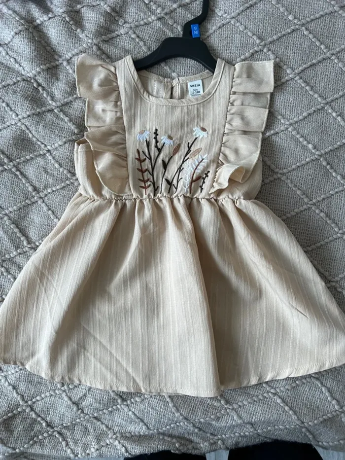 Robe beige floral 18 mois