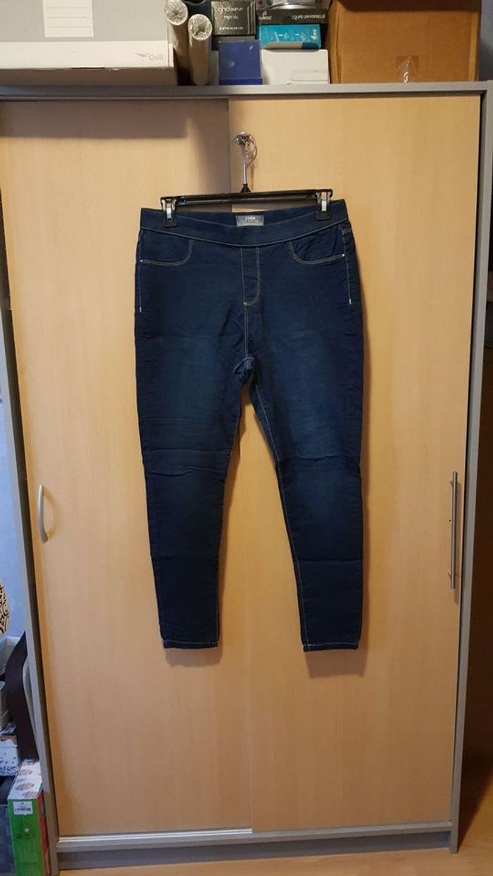Jean "Eden" Taille 42 en bon état - photo numéro 7