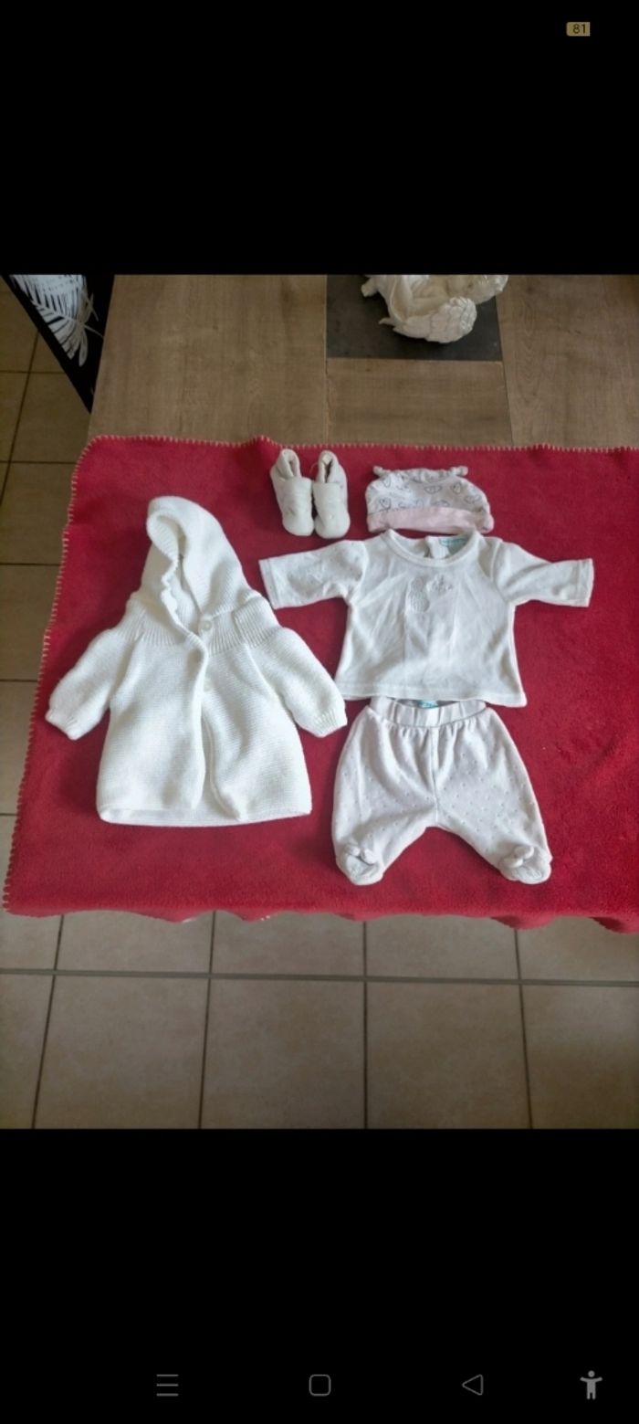 Ensemble fille naissance