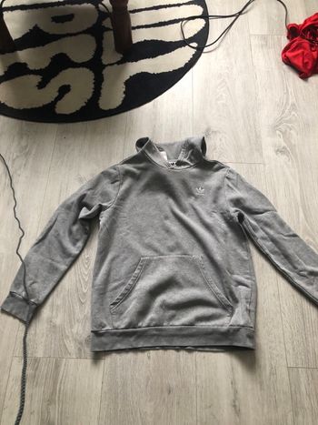 sweat à capuche gris adidas 