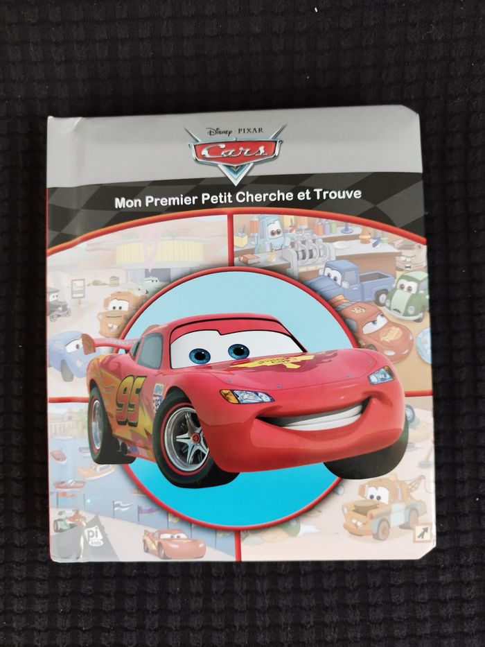 Livre cherche et trouve Cars cartonné