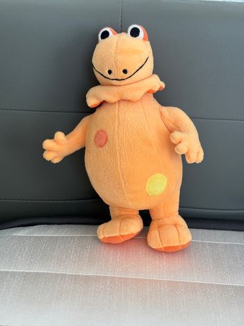 Peluche Casimir orange de Tomy