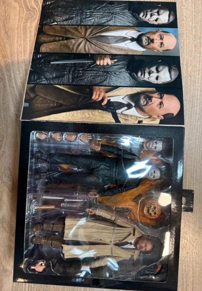 Halloween II - Michael Myers & Dr Loomis - Pack 2 Figurines Ultimate 18 Cm - photo numéro 2