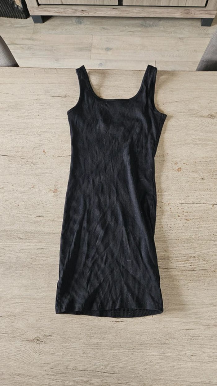 Robe noir moulante, cotellée, à bretelles, LH, 14 ans - photo numéro 2