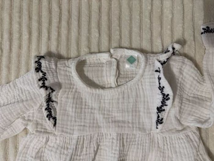 Blouse en coton - blanc et noir - tex - 6 mois - excellent état/comme neuf - photo numéro 4