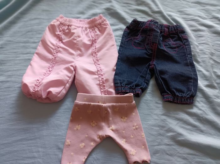 Lot pantalons taille 1 mois