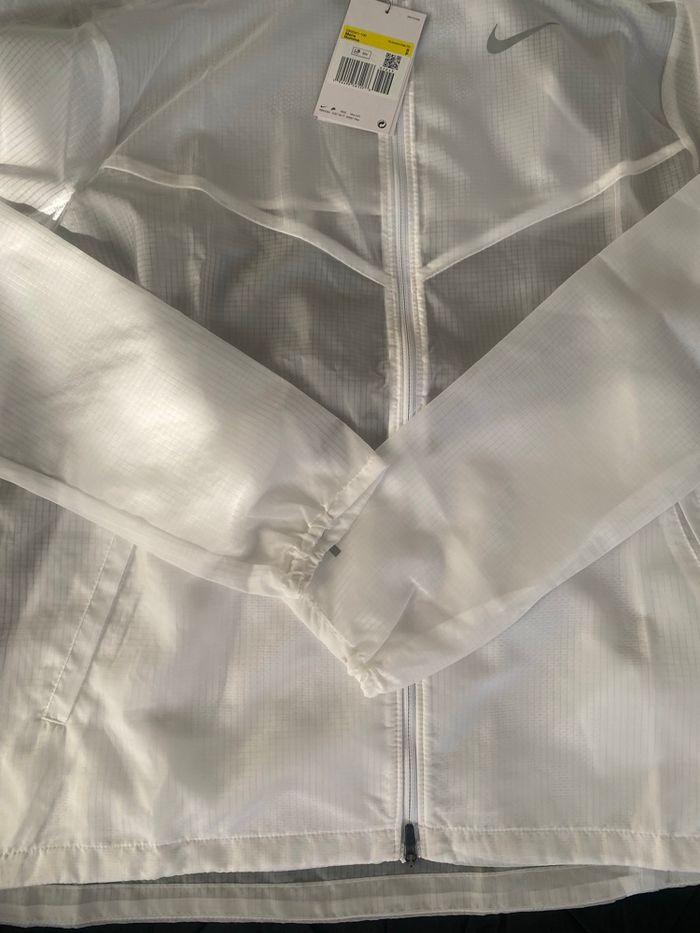 Veste nike running blanche S neuf avec étiquette authentique - photo numéro 2