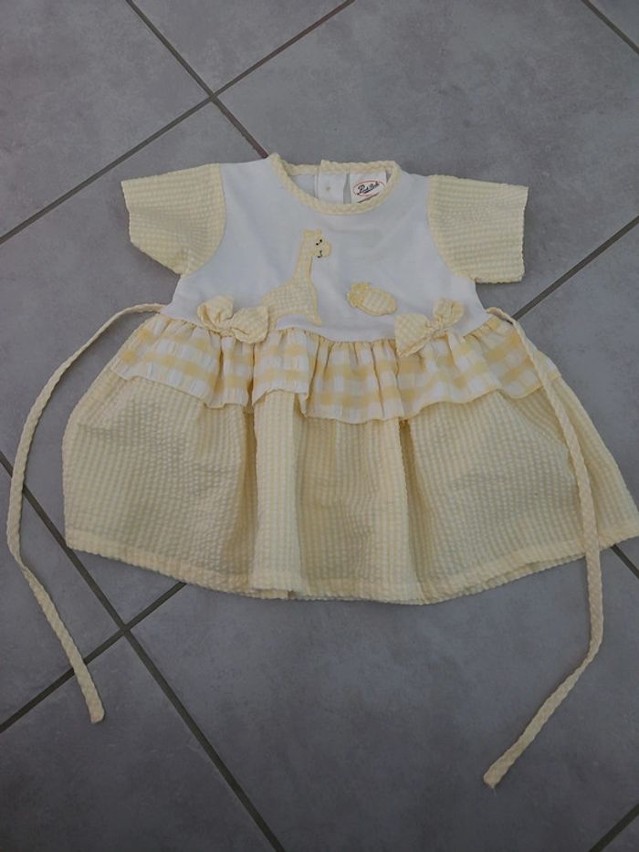 Robe jaune et blanche à carreaux