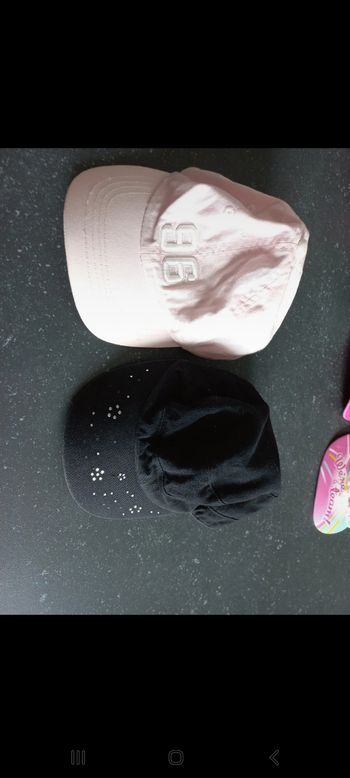 2 casquettes t 52