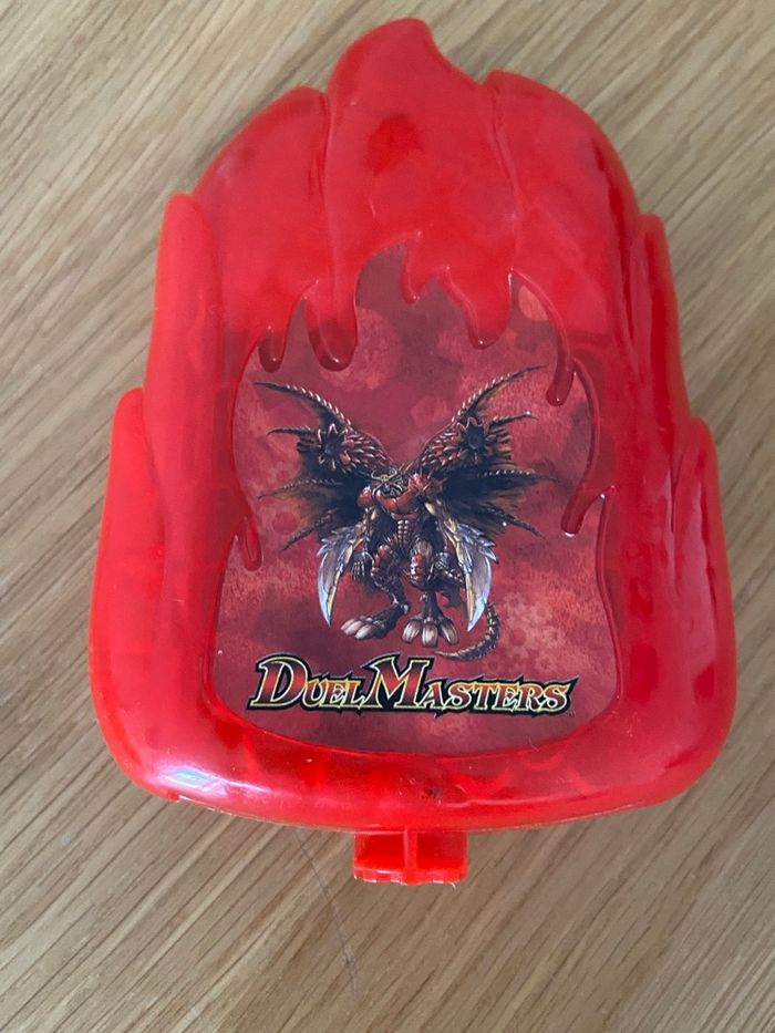 Duel Masters distributeur de cartes + 5 cartes - photo numéro 1
