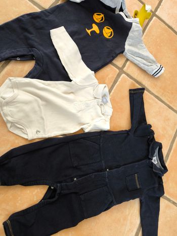 Ensemble petit bateau