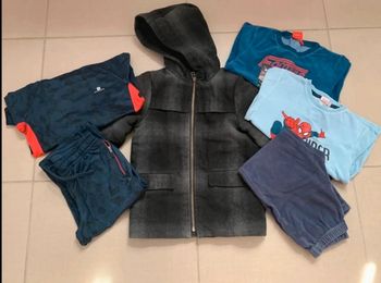 Lot manteau survêtement pyjamas 6 ans garçon
