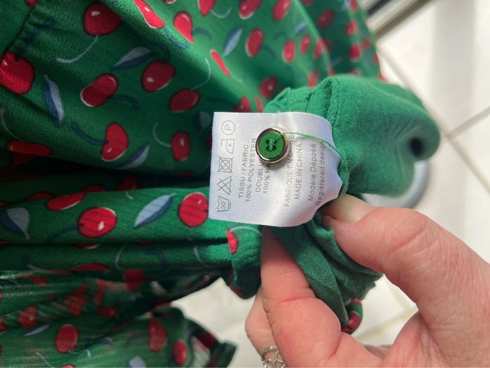 Robe cerises la petite étoile taille 2 - photo numéro 4