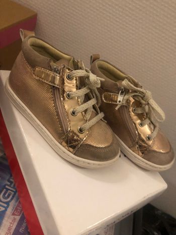 Chaussure pointure  23