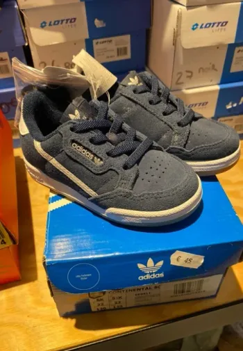 baskets adidas 22