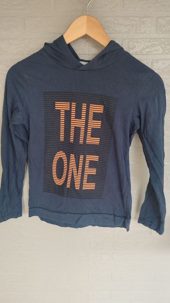 Tee shirt manches longues a capuche t 12 ans