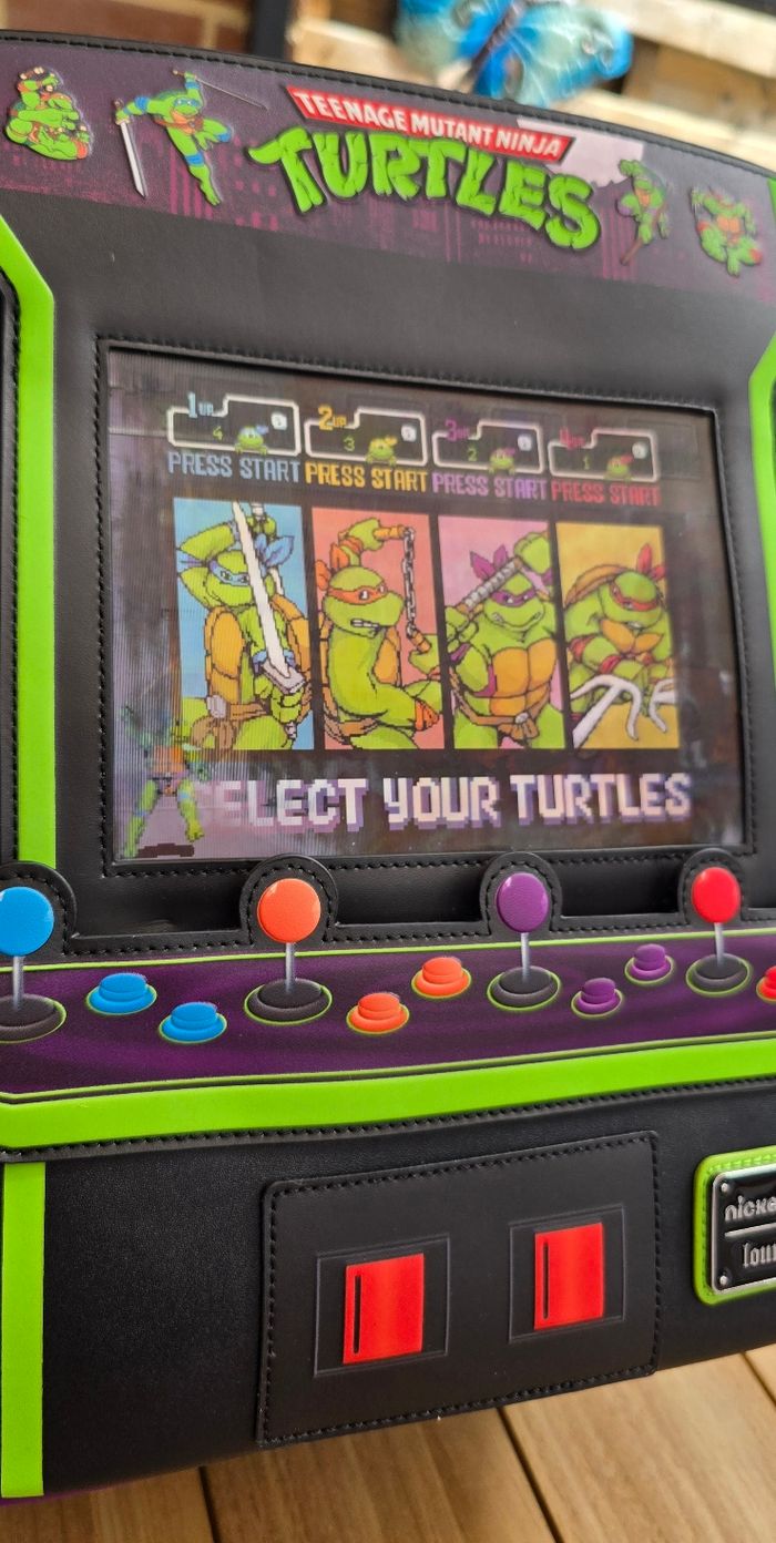 Sac à dos Loungefly Tortues Ninja - 40th Anniversary Vintage Arcade - photo numéro 5