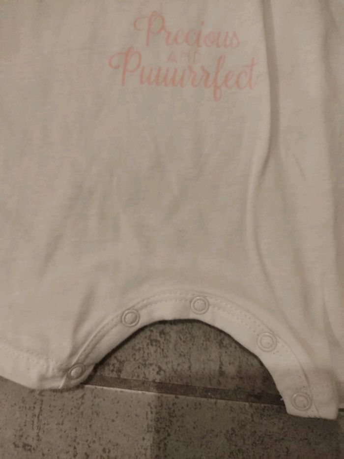 Combi short 18 mois - photo numéro 3