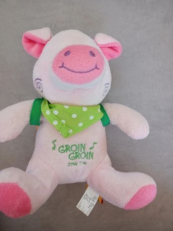 Peluche cochon avec sac à dos
