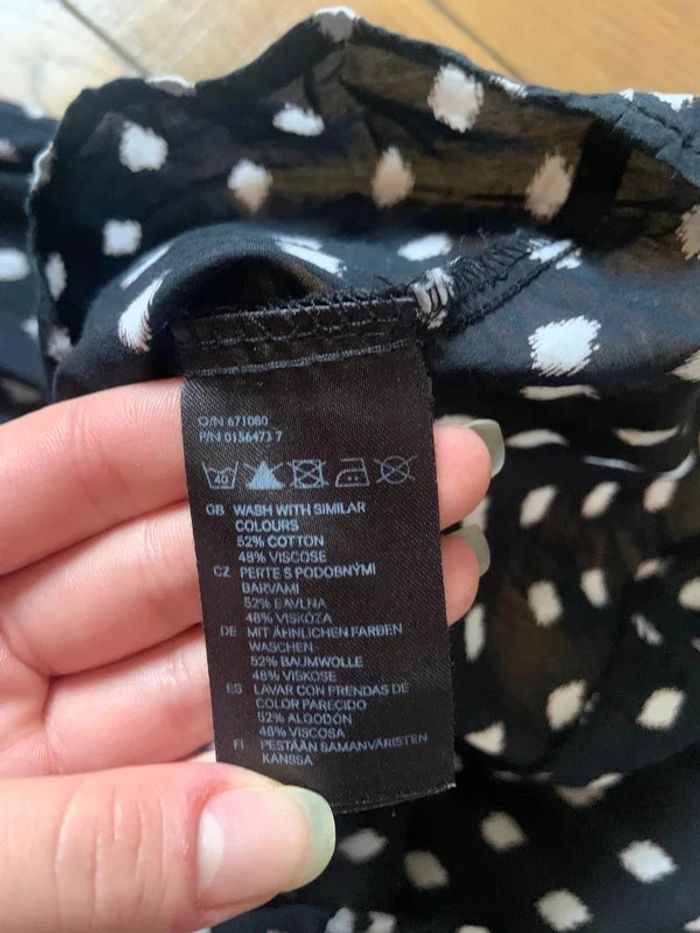 Blouse noire H&M taille 34 Xs - photo numéro 4